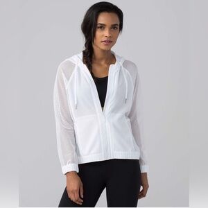 Lululemon‎ Women’s Mesh On Mesh White Lightweight Jacket Size Small/4